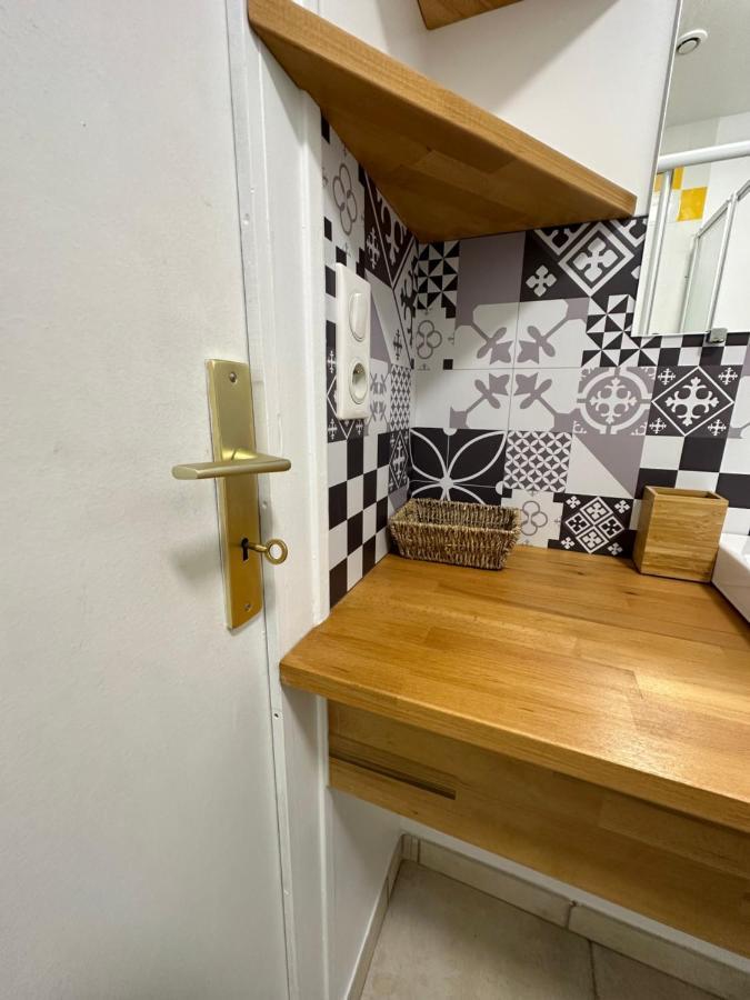 Villa Des Palmiers, Chambre 3, Lit Double فينوف سور لو المظهر الخارجي الصورة