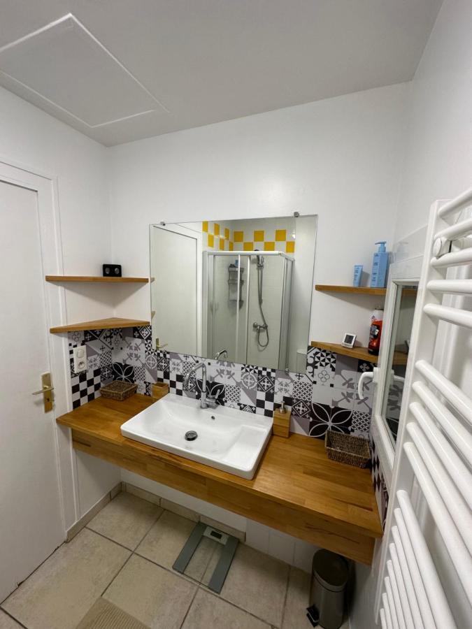 Villa Des Palmiers, Chambre 3, Lit Double فينوف سور لو المظهر الخارجي الصورة